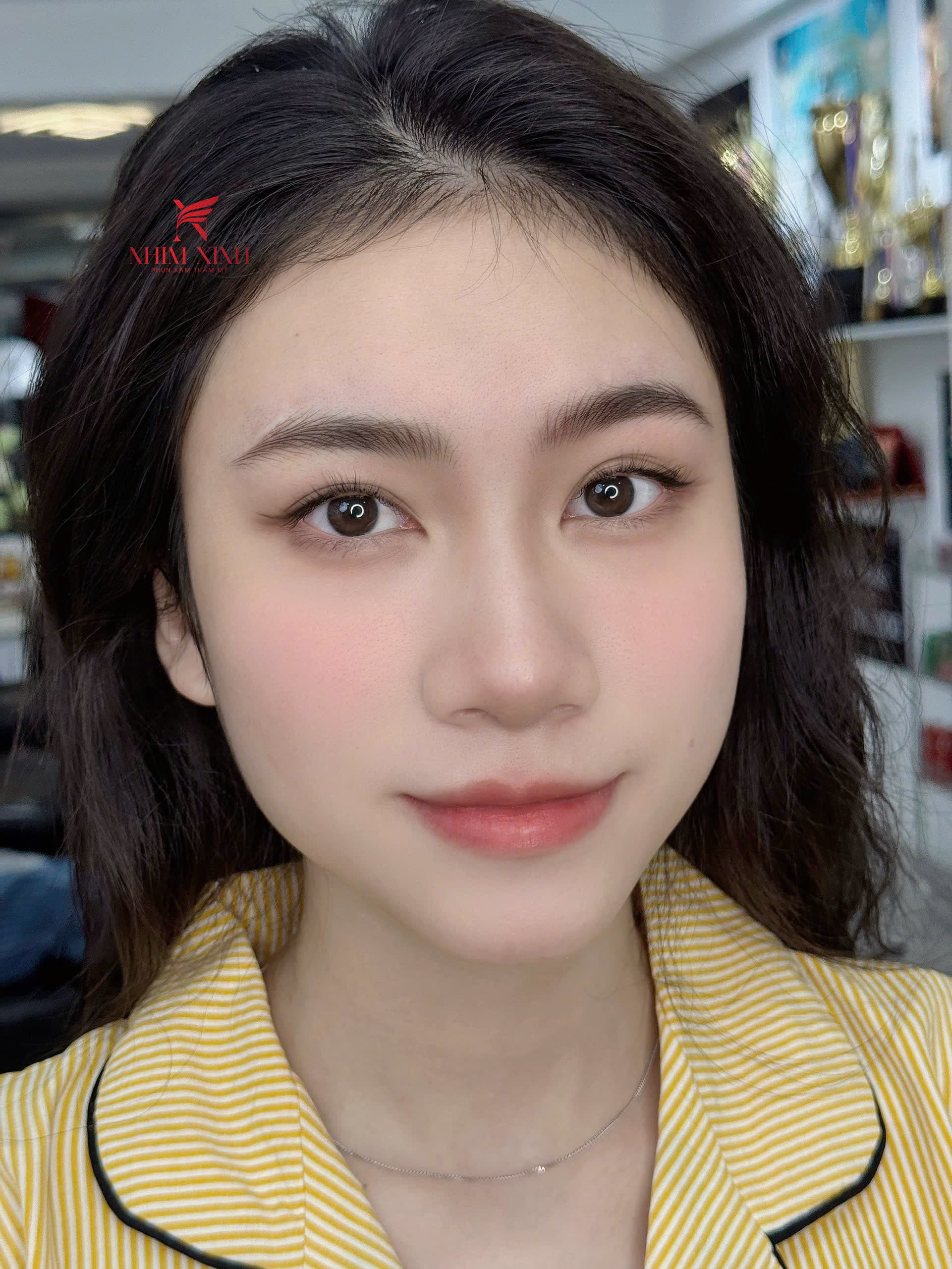 Dáng mày sau khi phun