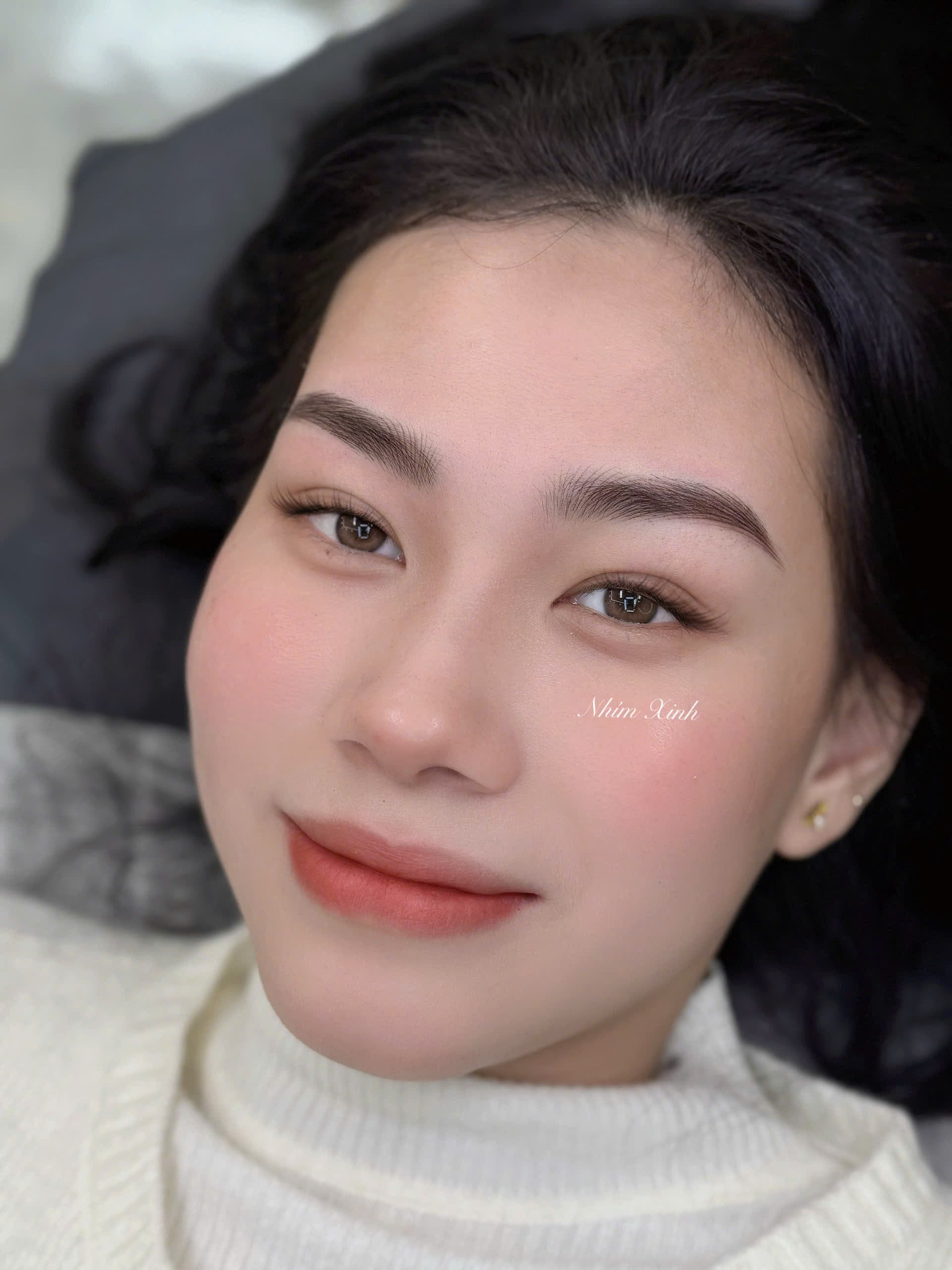 Chân mày sau khi lên màu
