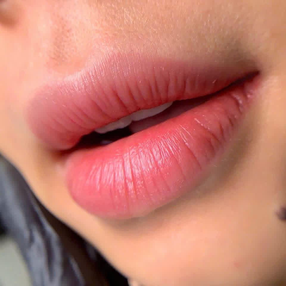 Phun môi — màu sau khi ổn định